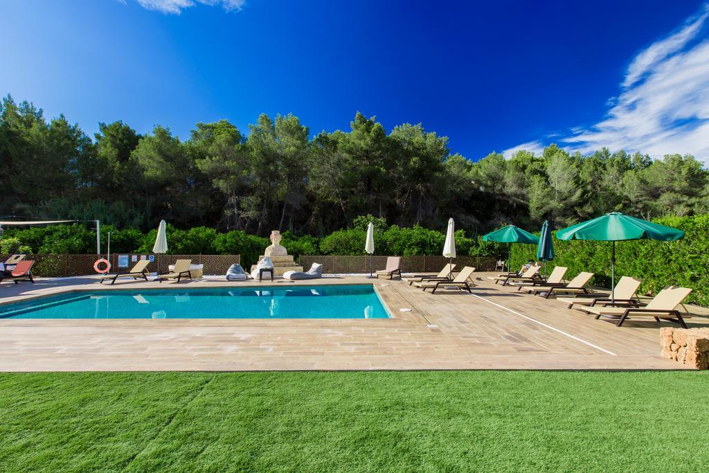Apartamentos Colomar Santa Eularia des Riu Exterior photo