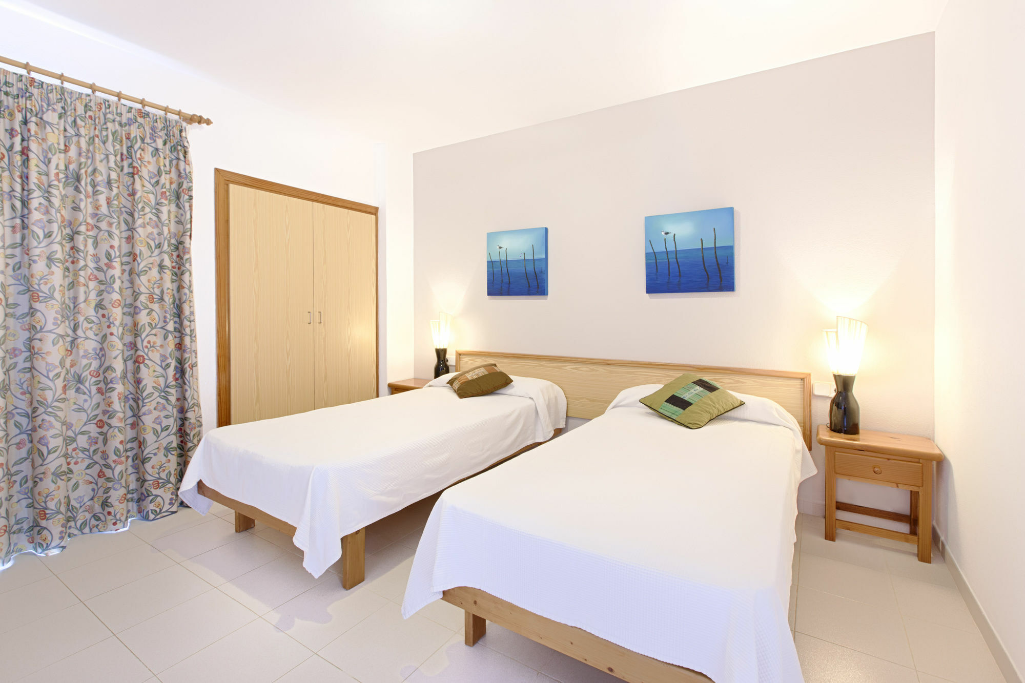 Apartamentos Colomar Santa Eularia des Riu Exterior photo